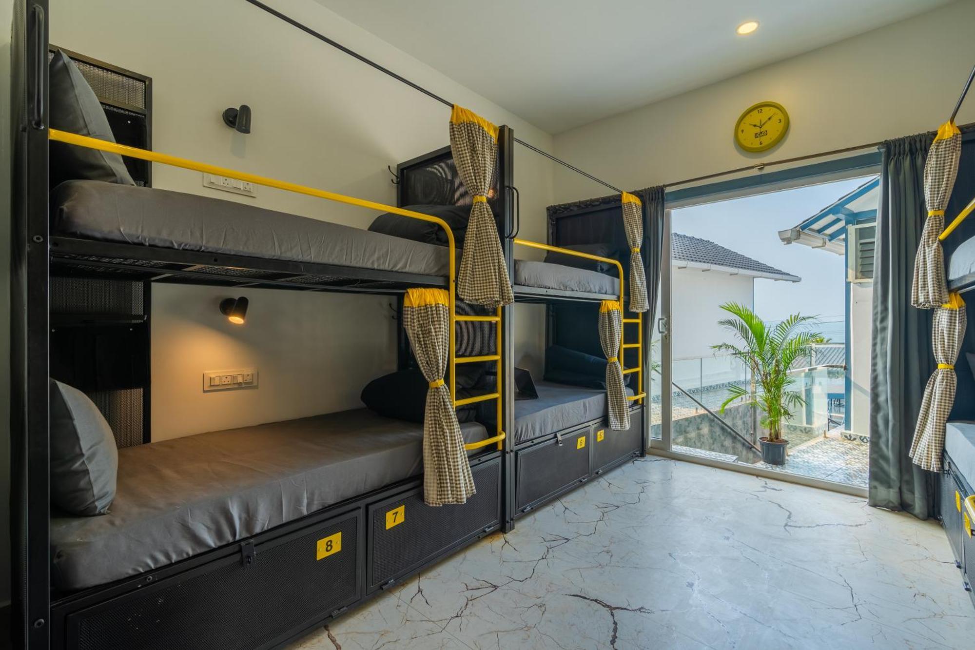 The Hosteller Goa, マンドレム エクステリア 写真